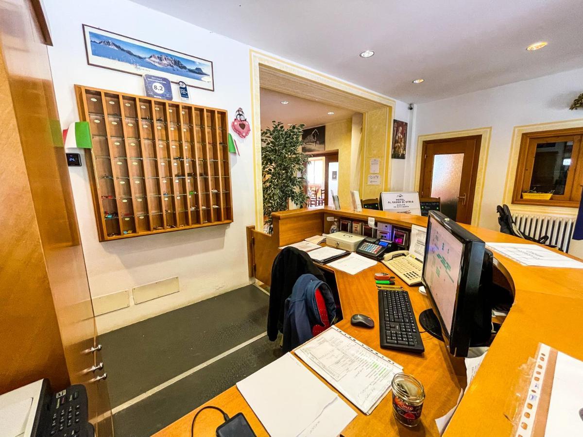 Hotel Al Sasso Di Stria Andraz Bagian luar foto