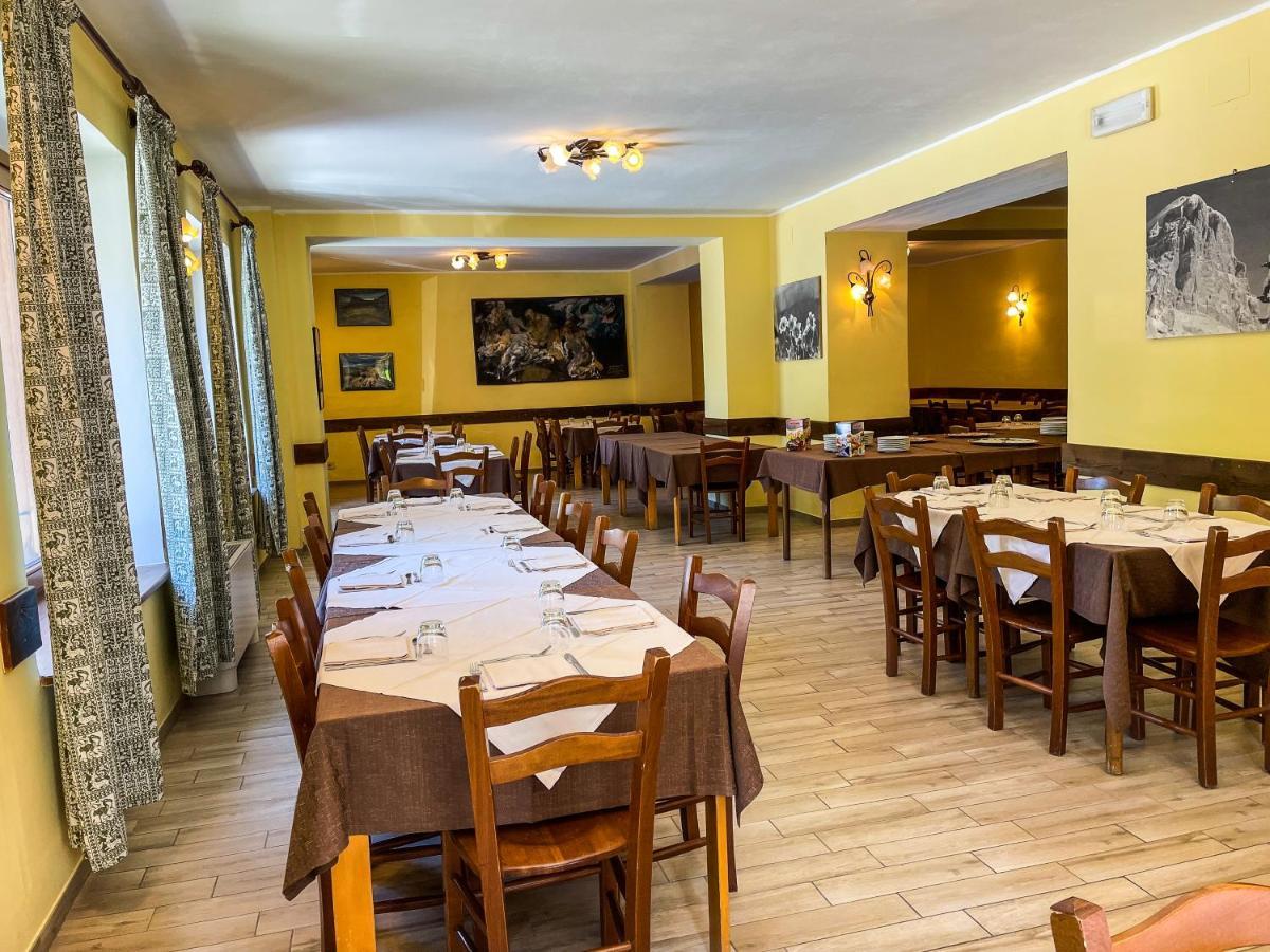 Hotel Al Sasso Di Stria Andraz Bagian luar foto