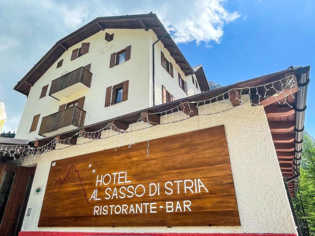 Hotel Al Sasso Di Stria Andraz Bagian luar foto