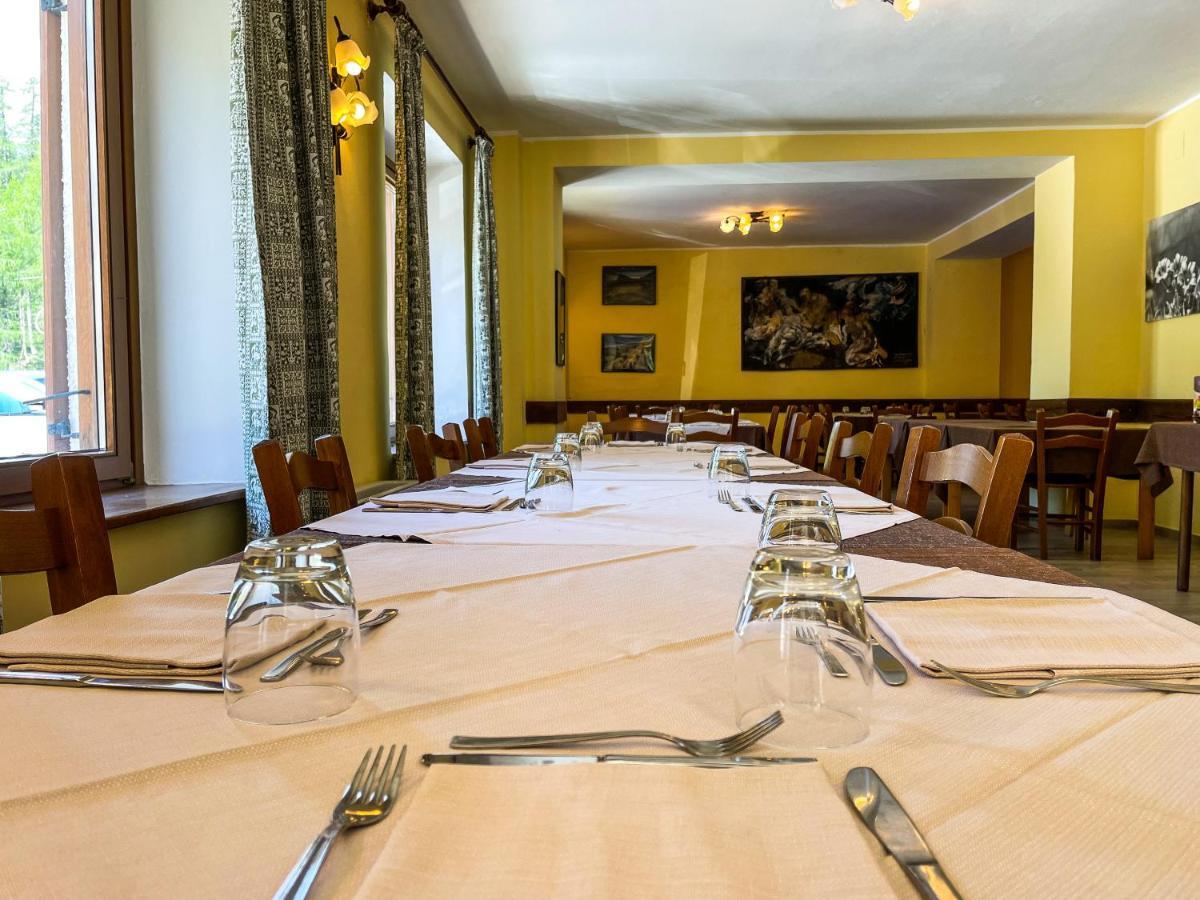 Hotel Al Sasso Di Stria Andraz Bagian luar foto