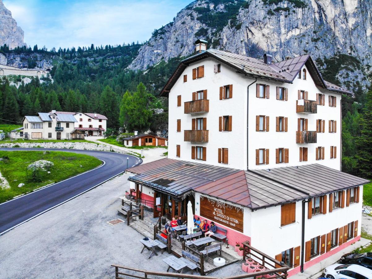 Hotel Al Sasso Di Stria Andraz Bagian luar foto