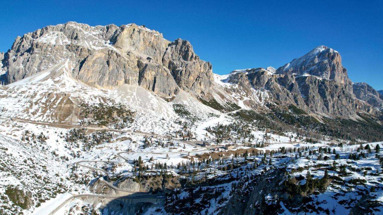 Hotel Al Sasso Di Stria Andraz Bagian luar foto